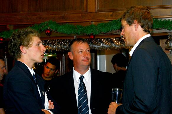 Dane Cleaver (L) Paul Gibbs (C), Palmerston North Boys High School 1st XI player and coach, chat with Black Cap Jacob Oram at the Gillette Cup Cricket's 20th anniversary dinner